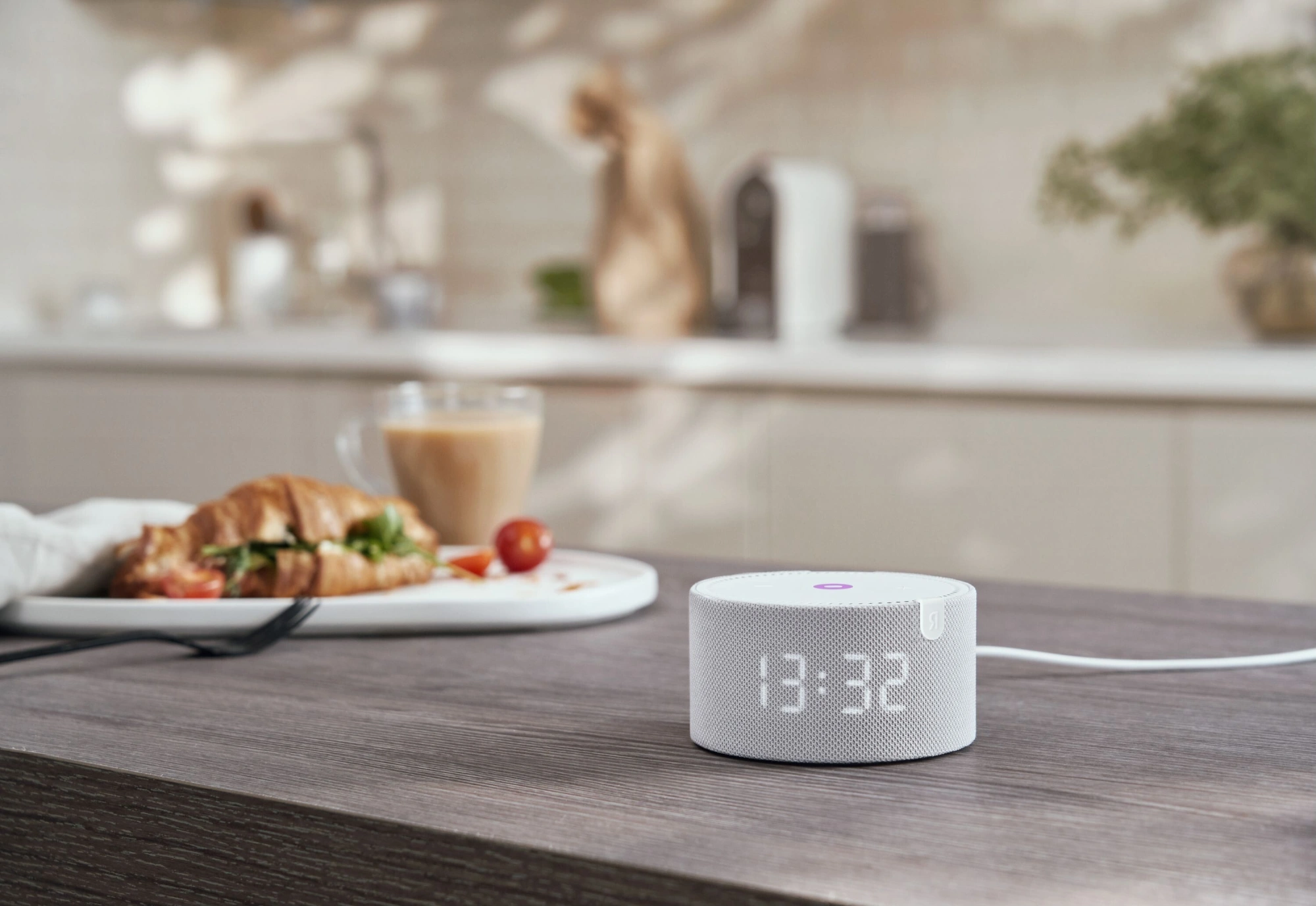Умная колонка Yandex Станция Мини с часами Алиса серый 10W 1.0 BT 10м (YNDX-00020G)