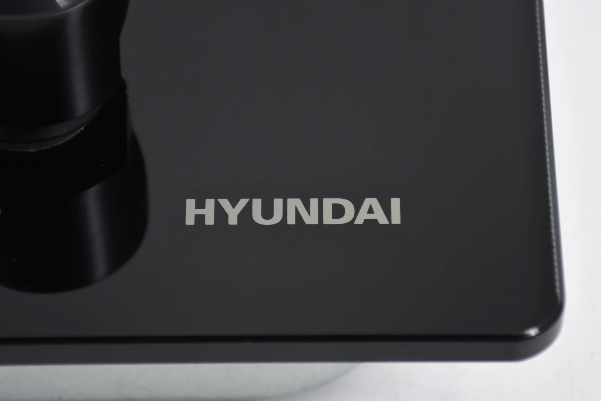 Газовая варочная поверхность Hyundai HHG 6410 BG черный