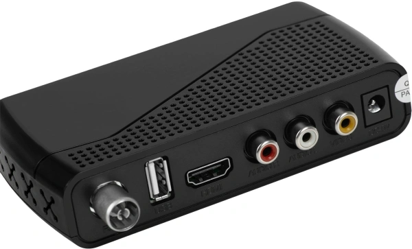 Ресивер DVB-T2 Hyundai H-DVB500 черный