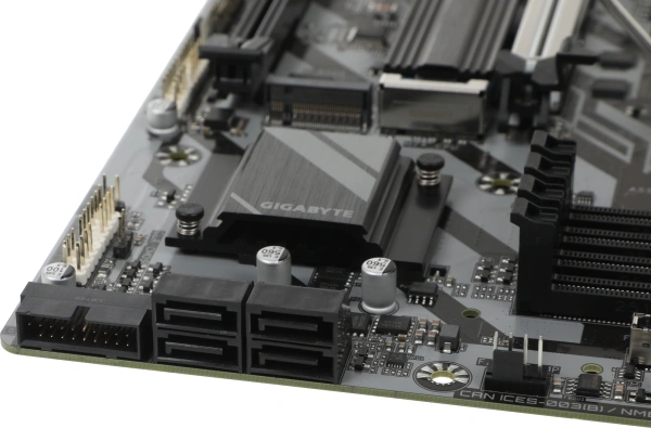 Материнская плата Gigabyte B850M D3HP Socket AM5 AMD B850 4xDDR5 mATX AC`97 8ch(7.1) GbLAN RAID+HDMI+DP